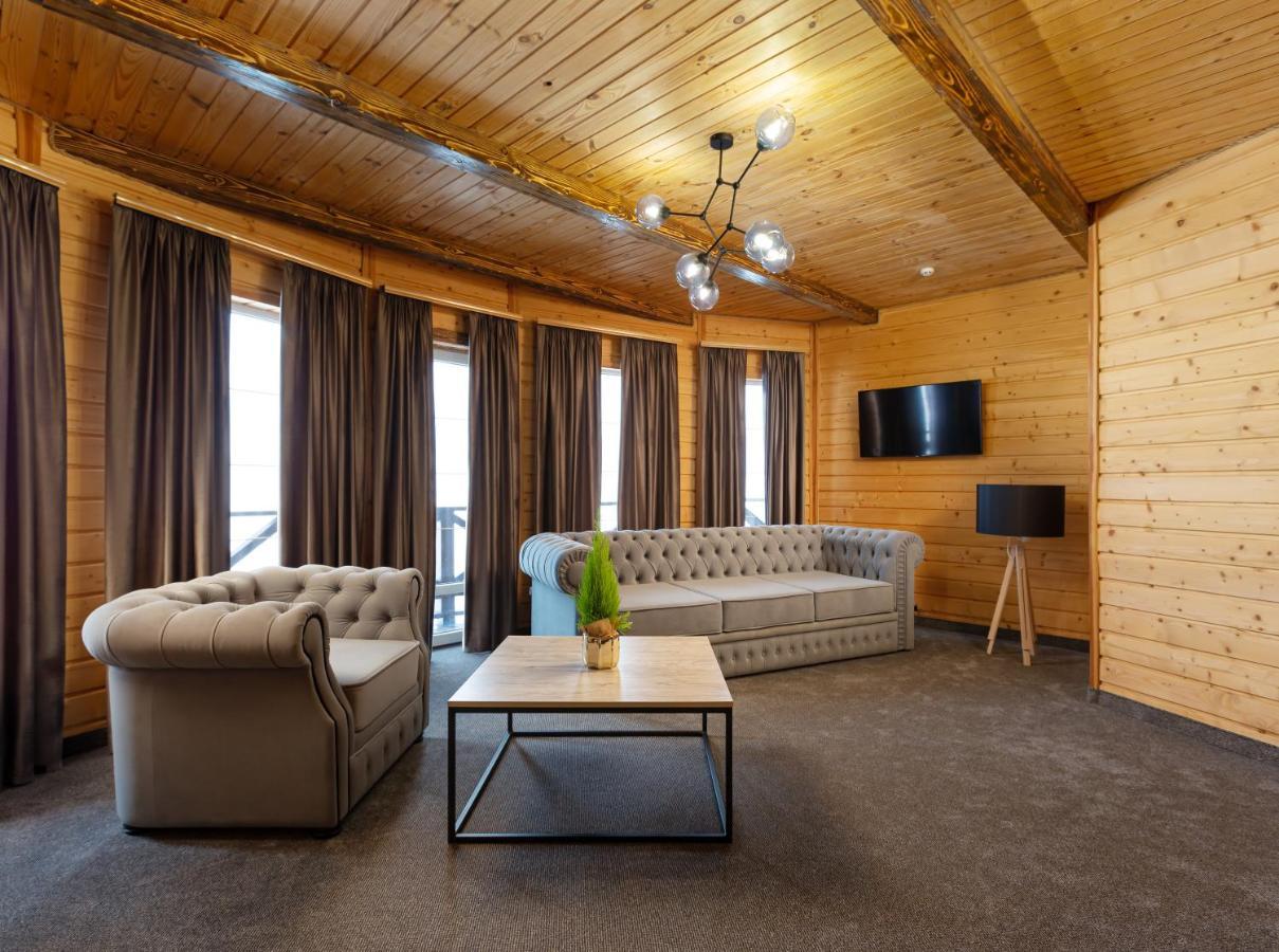 Svoi Hotel Palyanytsya Luaran gambar