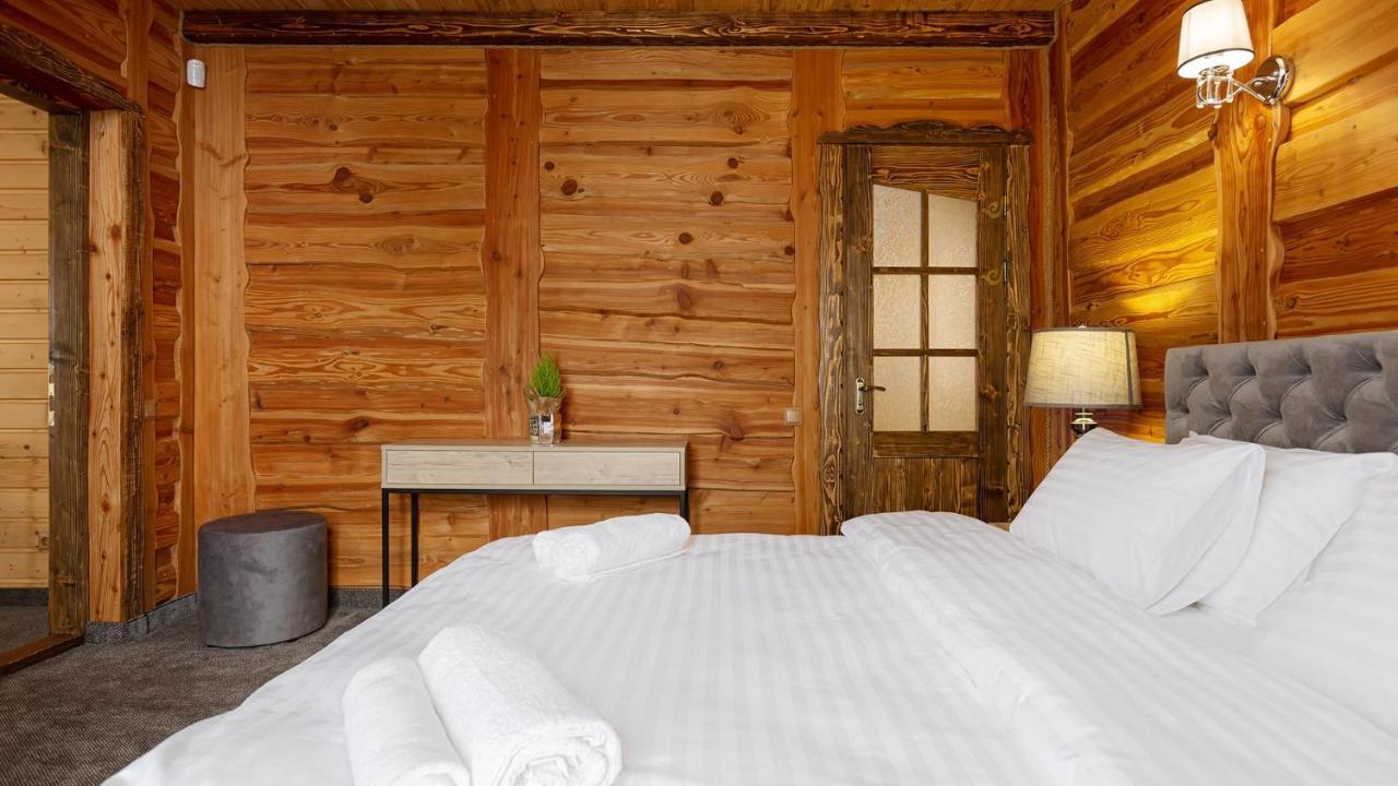 Svoi Hotel Palyanytsya Luaran gambar