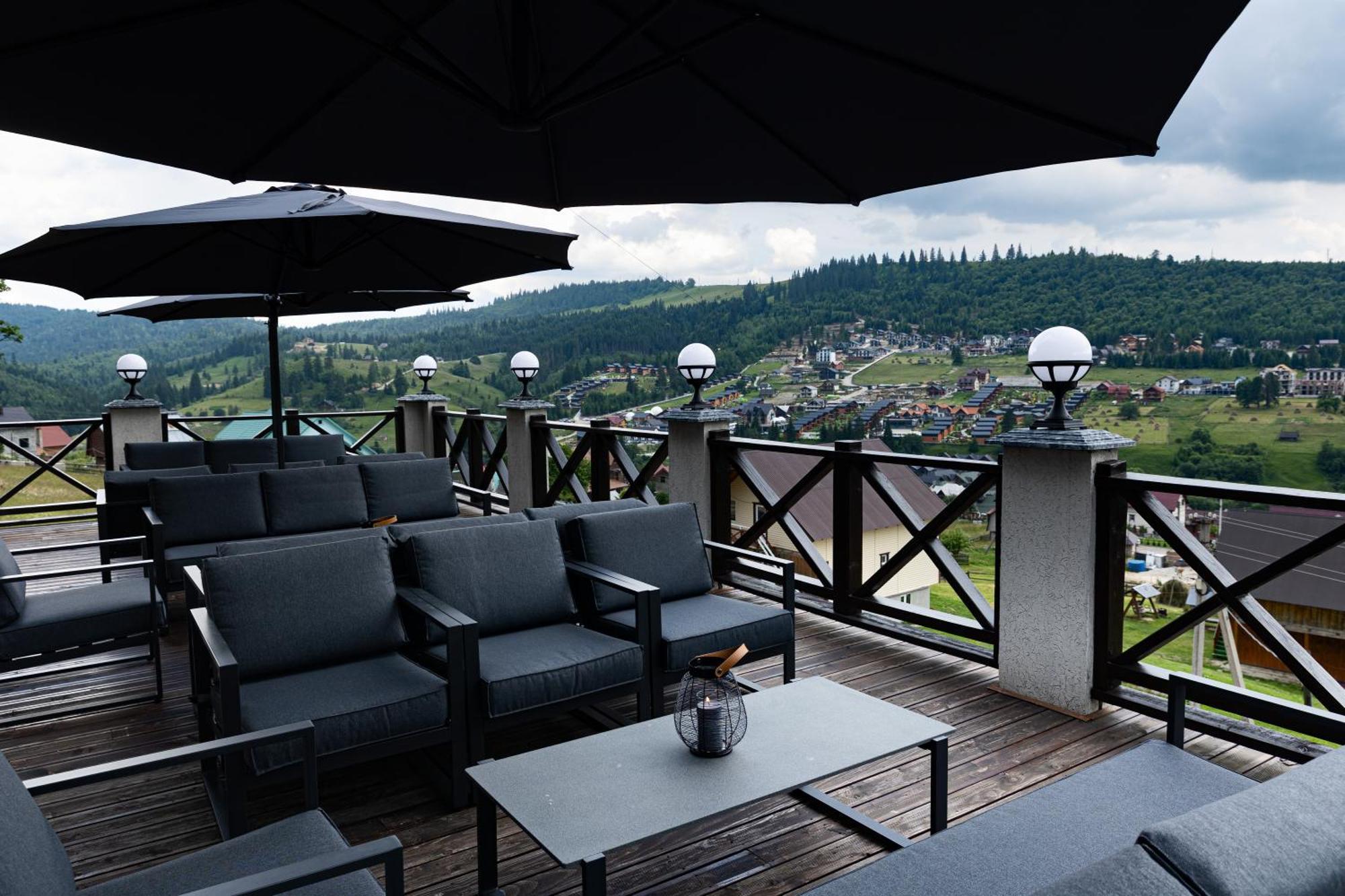 Svoi Hotel Palyanytsya Luaran gambar