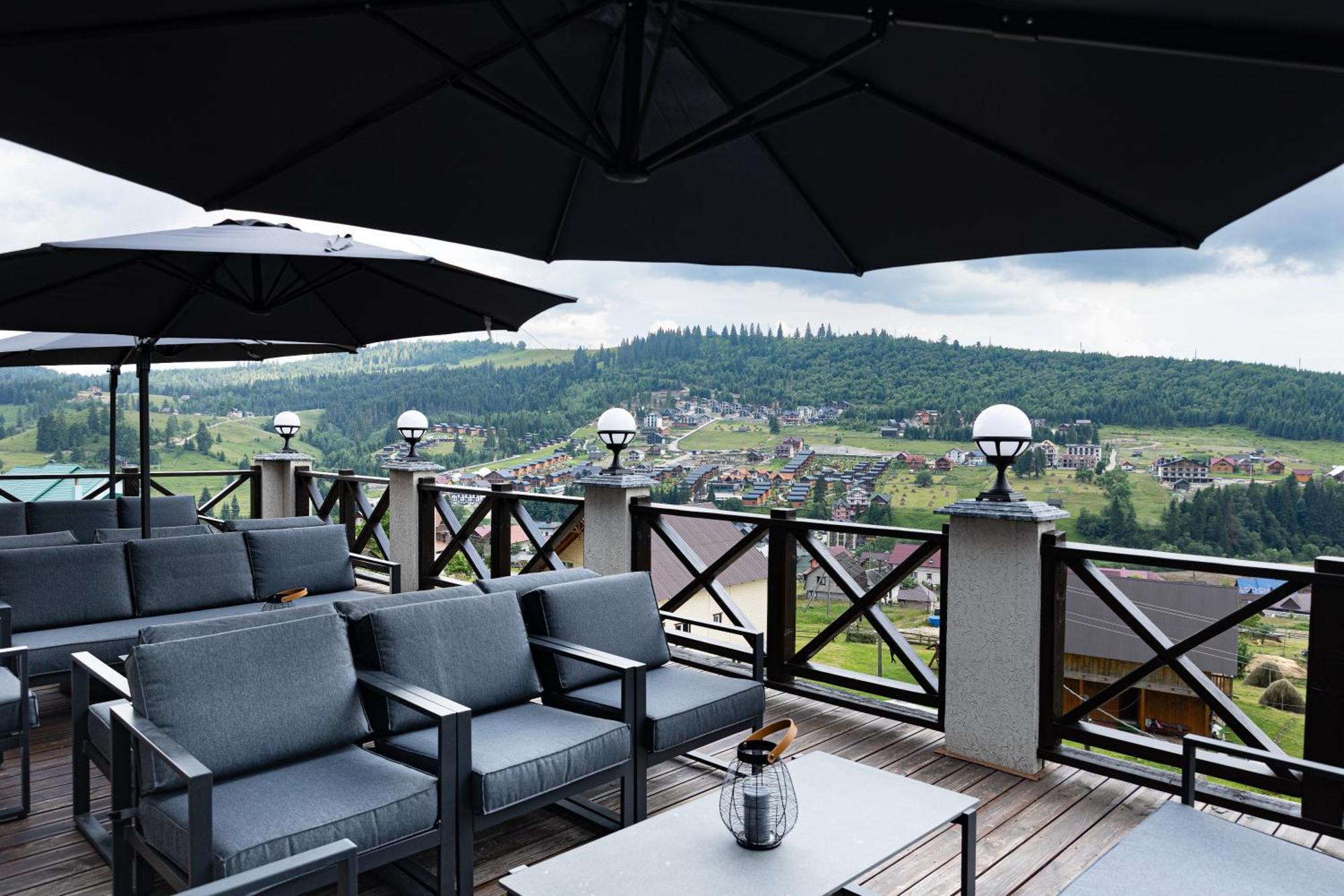 Svoi Hotel Palyanytsya Luaran gambar