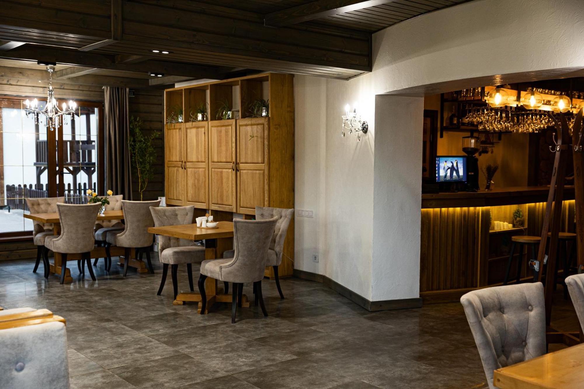 Svoi Hotel Palyanytsya Luaran gambar